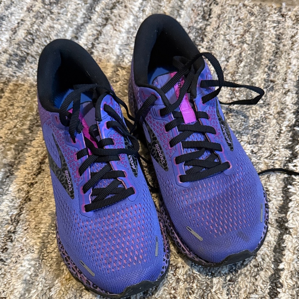 Brooks Women's Vibrant Purple Athletic Shoes